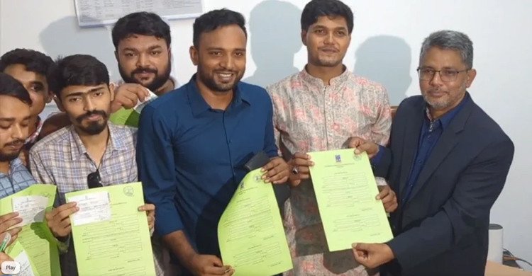 আলাদাভাবে মনোনয়ন ফরম নিয়েছেন ছাত্রদল নেতারা, ভিপি পদে আবিদুল